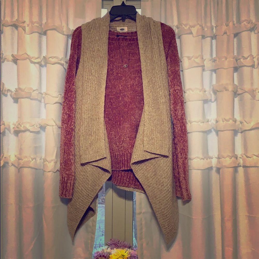 knitted sleeveless cardigan